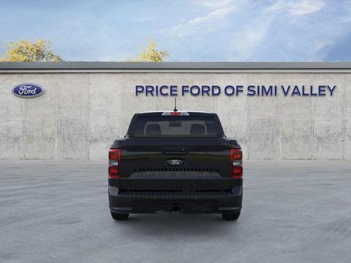 Shadow Black 2025 Ford Maverick Lobo Standard