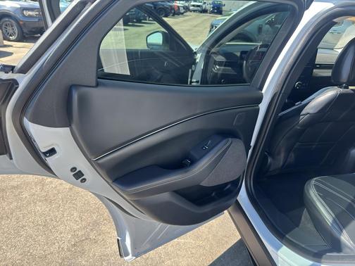 Space White Metallic 2023 Ford Mustang Mach-E Premium