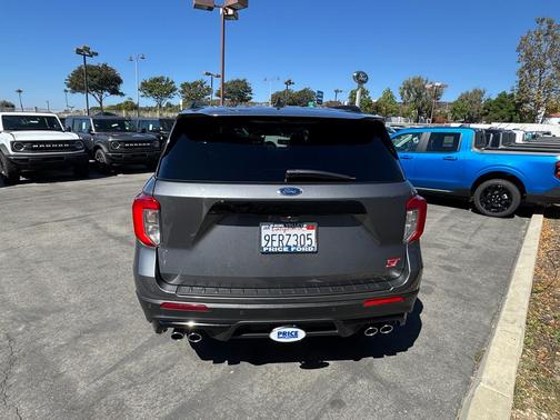 2022 Ford Explorer ST