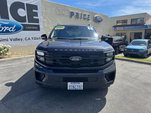 2025 Ford Expedition Active