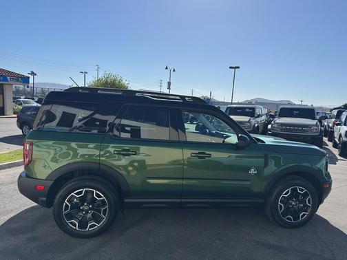 Eruption Green Metallic 2025 Ford Bronco Sport Outer Banks