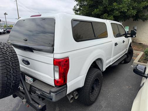 Oxford White 2019 Ford F-250 XLT