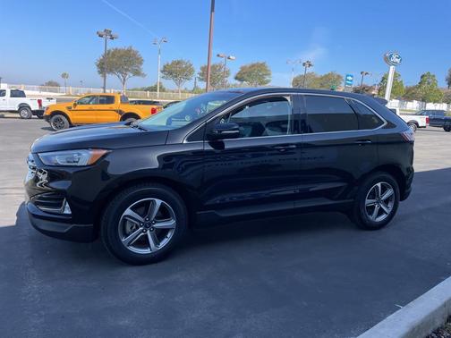 Photo 3 of 31 of 2019 Ford Edge SEL