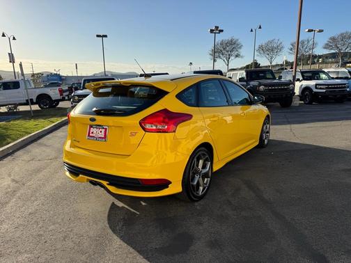 2018 Ford Focus ST Base