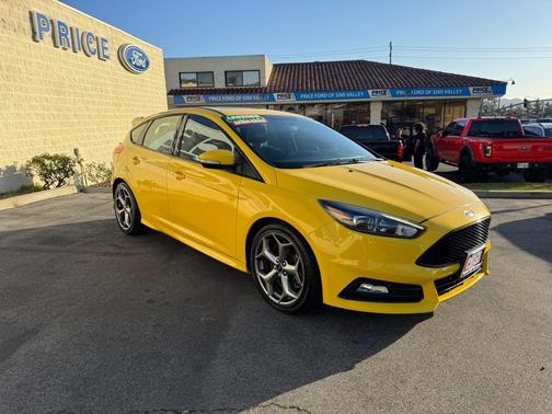 2018 Ford Focus ST Base