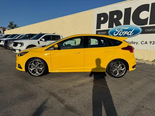 2018 Ford Focus ST Base