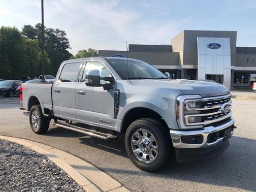 2025 Ford F-350 Lariat Super Duty