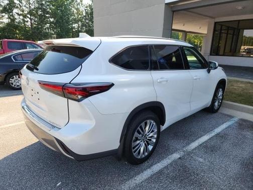 2024 Toyota Highlander Platinum