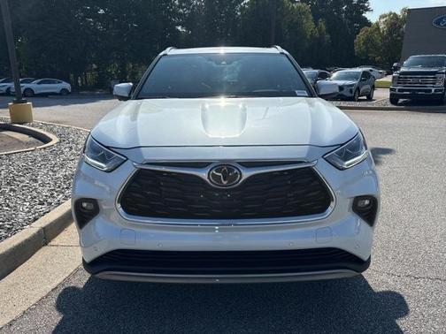 2024 Toyota Highlander Platinum
