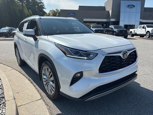 2024 Toyota Highlander Platinum