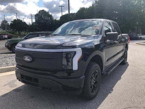 2025 Ford F-150 Lightning XLT
