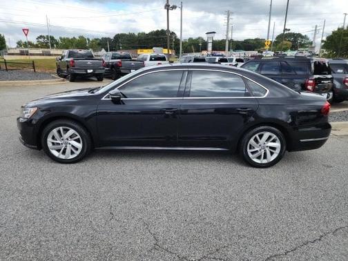 2018 Volkswagen Passat 2.0T SE