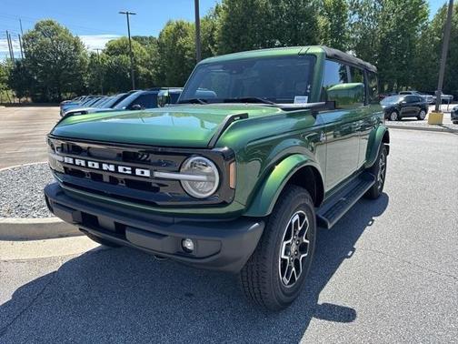 2025 Ford Bronco Outer Banks