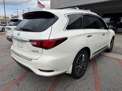 2016 INFINITI QX60 Base