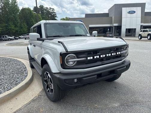 Avalanche 2026 Ford Bronco Outer Banks