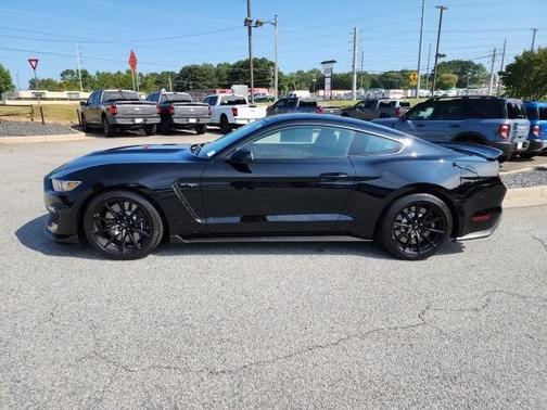 2016 Ford Shelby GT350 Base