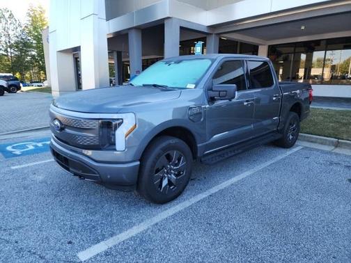 2023 Ford F-150 Lightning XLT