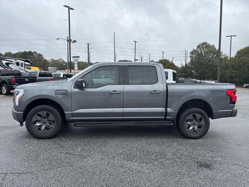 2023 Ford F-150 Lightning XLT