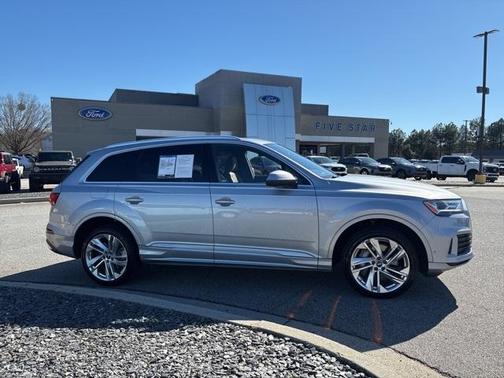2022 Audi Q7 45 Premium