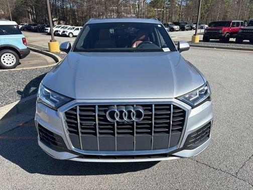 2022 Audi Q7 45 Premium