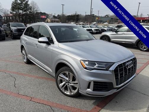 2022 Audi Q7 45 Premium