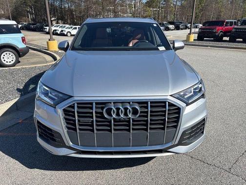 2022 Audi Q7 45 Premium