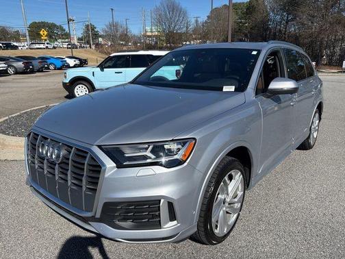 2022 Audi Q7 45 Premium