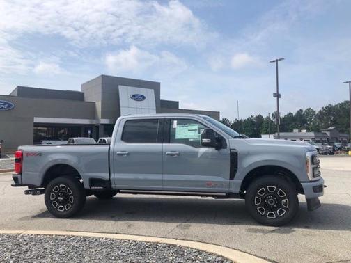 2025 Ford F-250 Platinum