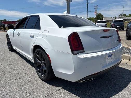 Bright White Clearcoat 2021 Chrysler 300 S