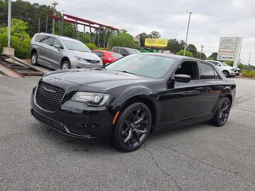 Gloss Black 2021 Chrysler 300 Touring