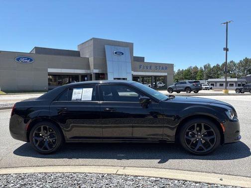 Gloss Black 2021 Chrysler 300 Touring