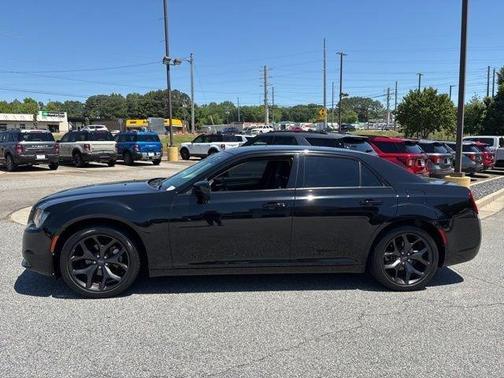 Gloss Black 2021 Chrysler 300 Touring