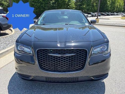 Gloss Black 2021 Chrysler 300 Touring