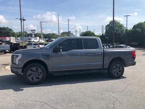 2025 Ford F-150 Lightning Flash