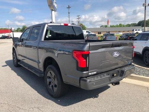 2025 Ford F-150 Lightning Flash