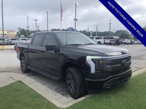 2023 Ford F-150 Lightning XLT