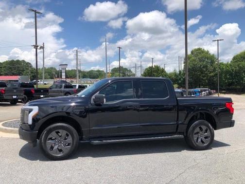 2023 Ford F-150 Lightning XLT