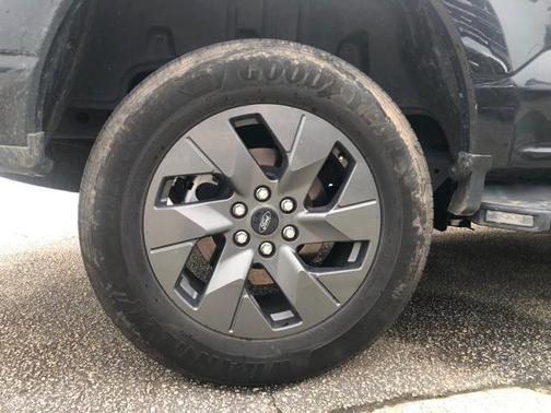 2023 Ford F-150 Lightning XLT