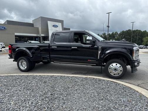 2025 Ford F-450 Platinum
