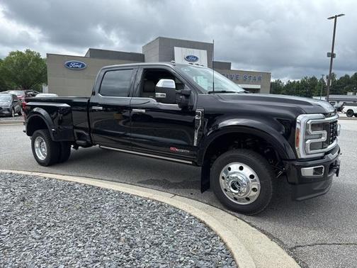 2025 Ford F-450 Platinum