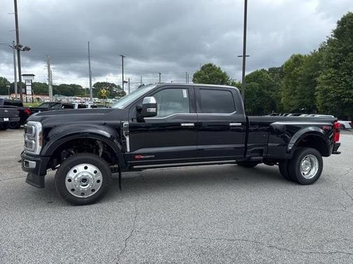 2025 Ford F-450 Platinum
