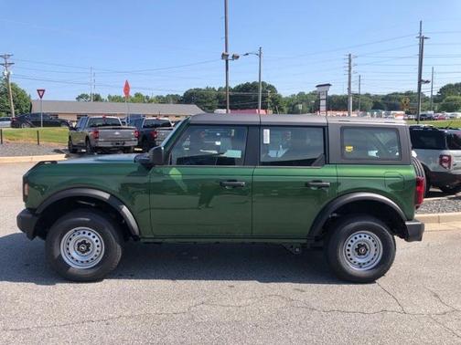 2025 Ford Bronco Base