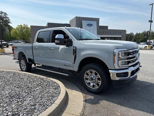 Avalanche 2026 Ford F-250 Lariat