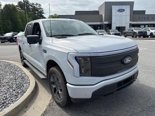 2025 Ford F-150 Lightning Flash