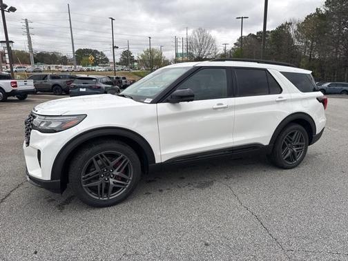 2025 Ford Explorer ST