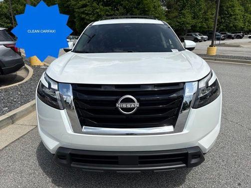 Everest White P 2025 Nissan Pathfinder SV