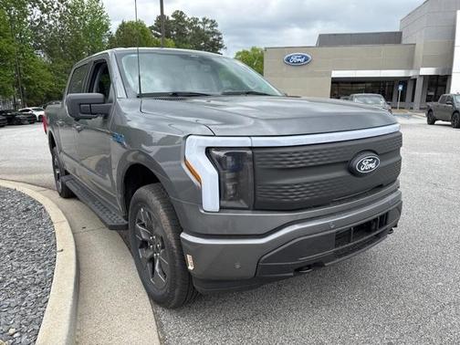 2025 Ford F-150 Lightning Flash