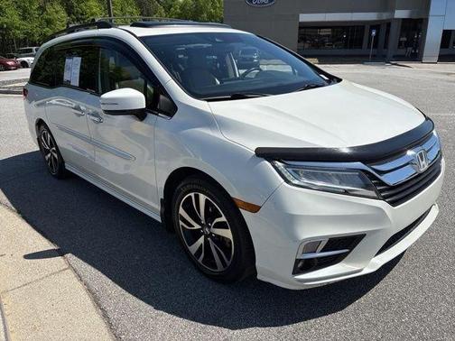 White Diamond Pearl 2019 Honda Odyssey Elite