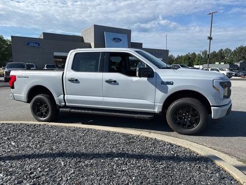 2025 Ford F-150 Lightning XLT