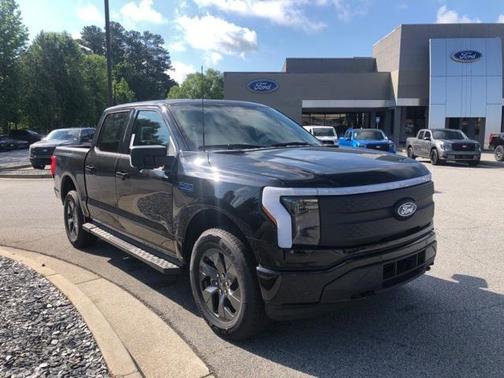 2025 Ford F-150 Lightning Flash